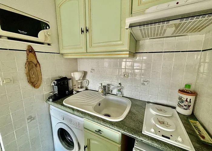 T2 Climatise Proche Avec Terrasse Et Garage - Fr-1-816-14