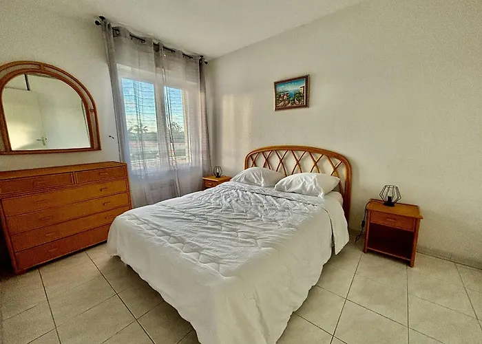 T2 Climatisé Proche Avec Terrasse Et Garage - Fr-1-816-14